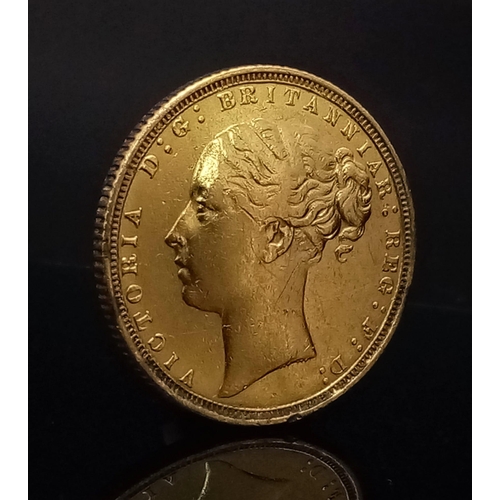 1 - An 1871 22k Gold Queen Victoria Full Sovereign. Victoria young head - London mint.