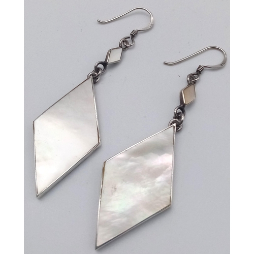 1692 - 2x pair of lovely 925 silver circular moon & star designed and mother of pearl in rhombus shape earr... 