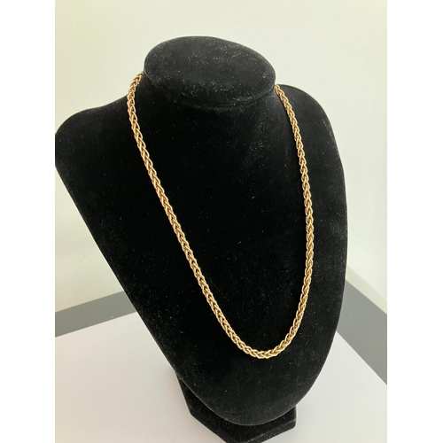 223 - Classic 9 carat YELLOW GOLD SPIGA LINK NECKLACE. Heavy Chain at 25.5 grams and 46 cm.