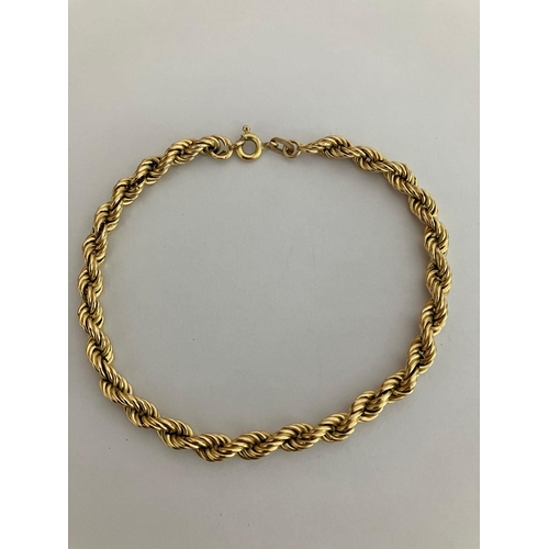 230 - 9 carat YELLOW GOLD ROPE BRACELET. 3.0 grams. 19.5 cm.