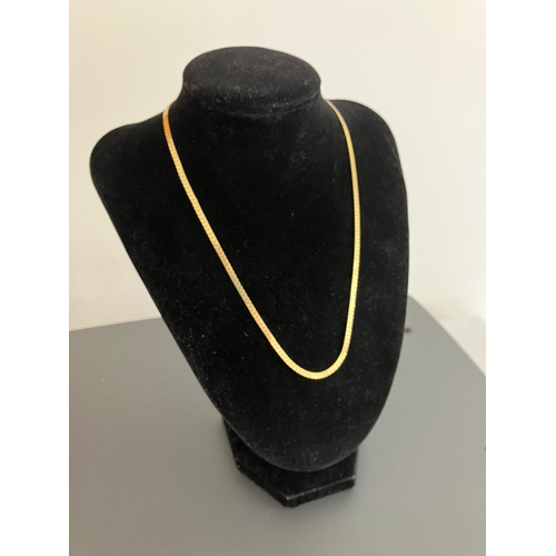 301 - Beautiful 9 carat YELLOW  GOLD FLAT LINK NECKLACE. 8.0 grams. 45 cm.