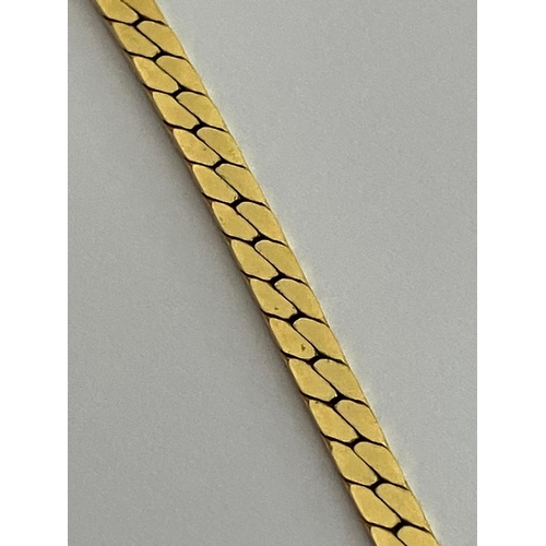 301 - Beautiful 9 carat YELLOW  GOLD FLAT LINK NECKLACE. 8.0 grams. 45 cm.