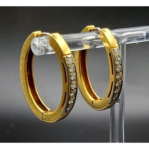 102 - A PAIR OF 18K YELLOW GOLD 0.40CT DIAMOND SET EARRINGS. TOTAL WEIGHT 10.8G.