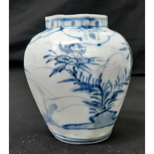 66 - An Antique Ming Dynasty Small Blue and White Porcelain Pot.
Please see photos for conditions. 9cm ta... 