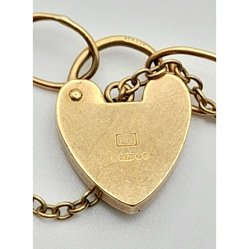 10 - A Vintage 9K Yellow Gold Gate Bracelet with Heart Clasp. 17cm. 8.45g weight