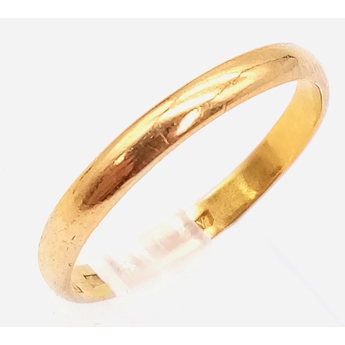 7 - A 22k Yellow Gold Band Ring. Size O. 2.1g weight. Full UK Hallmarks.