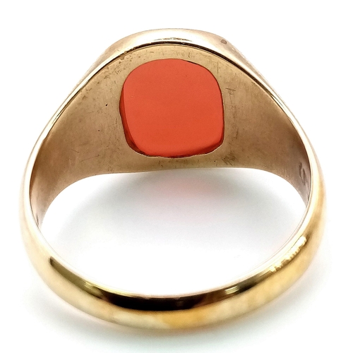 715 - A 9K Yellow Gold Carnelian Signet Ring. Size R. 5.55g total weight.