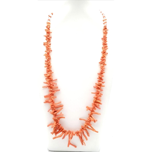 955 - Vintage Branch Coral Necklace.

30cms in length.