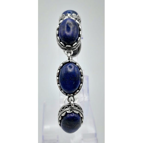 969 - Beautiful Lapis Lazuli oval bracelet.

8cms in diameter.