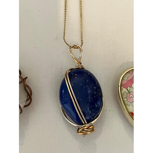 420 - An exceptional selection of Necklaces and Chains with pendants and jewels,to include Lapis Lazuli,Cr... 