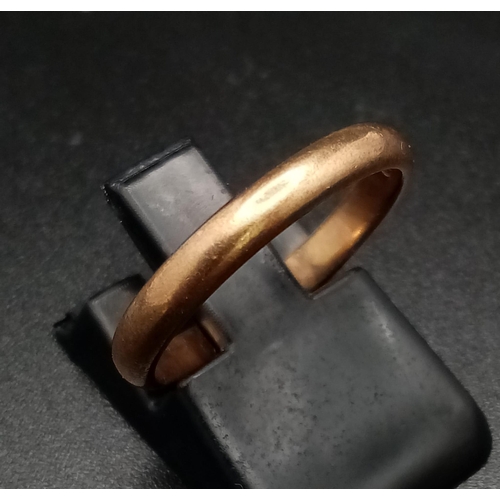 1700 - A Vintage 9K Yellow Gold Band Ring. Size M. 2.3g