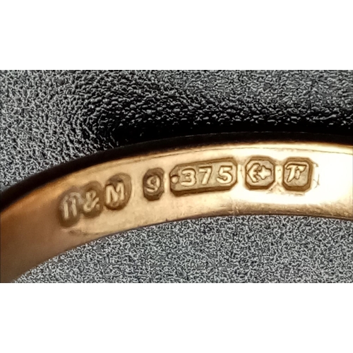 1700 - A Vintage 9K Yellow Gold Band Ring. Size M. 2.3g