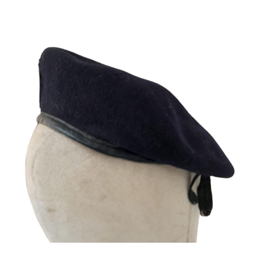 516 - WW2 Royal Armoured Corps Beret. Leather strip over the inner vents.