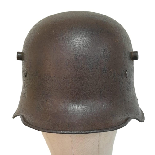 594 - Ww1 Imperial German M16 Stahlhelm with aged replacement liner. Nice solid example.