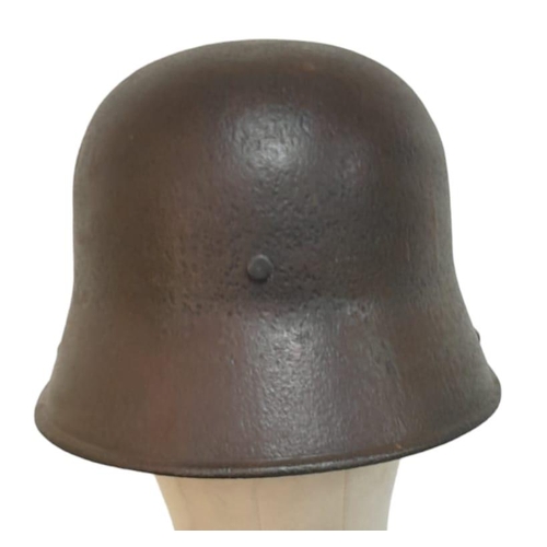 594 - Ww1 Imperial German M16 Stahlhelm with aged replacement liner. Nice solid example.