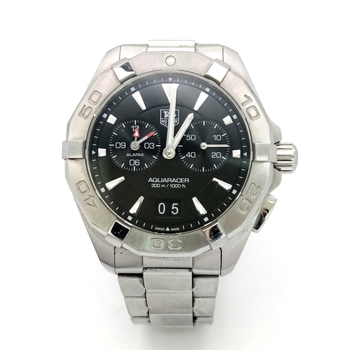 206 - A Tag Heuer Aquaracer 300m Quartz Chronograph Gents Watch. Stainless steel strap and case - 40.5mm. ... 