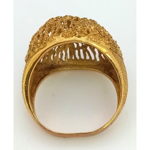 361 - AN 18K GOLD FILIGREE STYLE RING .   7.2gms   size P