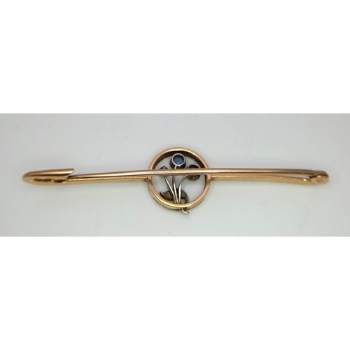 263 - A LOVELY VINTAGE 12K YELLOW GOLD DIAMOND, SAPPHIRE & PEARL BAR BROOCH, WEIGHT 3.5G AND 55MM WIDE APP... 