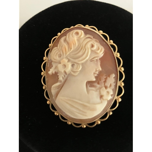 35 - Vintage ASPREY & CO 9 carat GOLD CAMEO BROOCH in excellent condition, having Hallmarked GOLD  MOUNT ... 