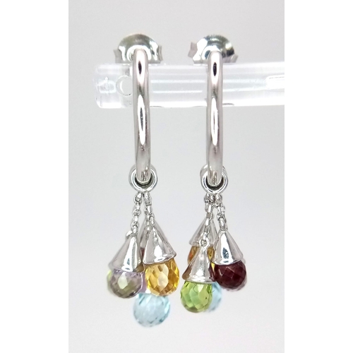 69 - PAIR OF 18K WHITE GOLD MULTI STONE DROP EARRINGS 

WEIGHT: 8.1G