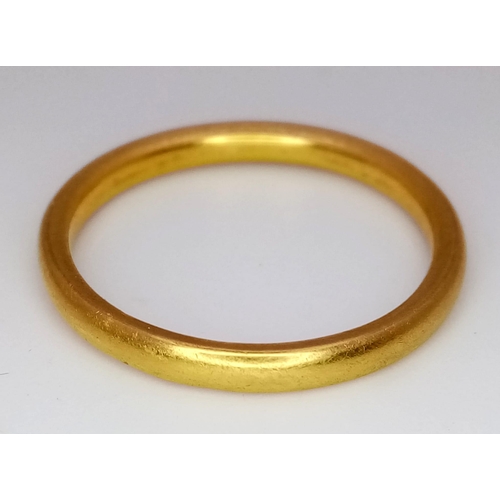 234 - A Vintage 22K Yellow Gold Band Ring. Size R. 4.18g weight.