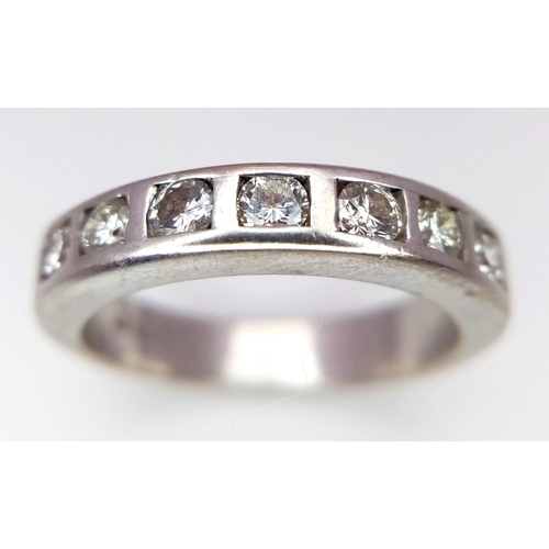 55 - 18K WHITE GOLD DIAMOND SET 7 STONE RING 0.45CT

WEIGHT: 5.9G 
SIZE M