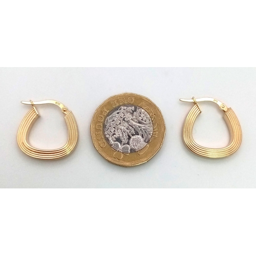 583 - PAIR OF 9K YELLOW GOLD FANCY CREOLE HOOP EARRINGS, NEW AND UNWORN 1.5G