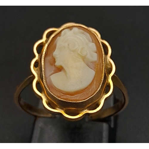 679 - A VINTAGE 9K ROSE GOLD CAMEO RING, WEIGHT 3.3G SIZE Q