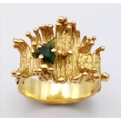 297 - 18K YELLOW GOLD FANCY BARK EFFECT RING WITH A GREEN STONE THAT HAS A CHIP ON CORNER 

WEIGHT: 8.6G 
... 