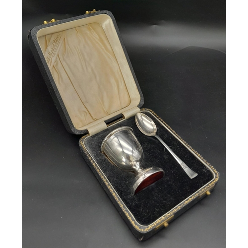 653 - A Vintage Sterling Silver Eggcup and Spoon. In original fitted case - a great gift for any boiled eg... 