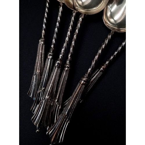 647 - An Antique Set of Six Sterling Silver Teaspoons. Hallmarks for Birmingham 1903. Makers mark of Willi... 