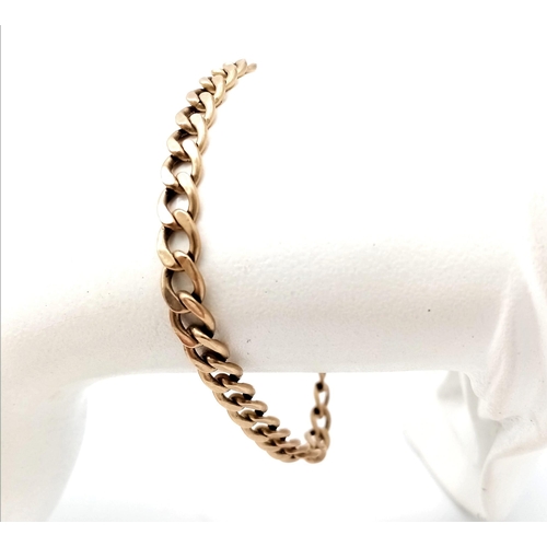 624 - A Vintage 9K Yellow Gold Flat Curb Bracelet. 19cm. 3.85g weight.