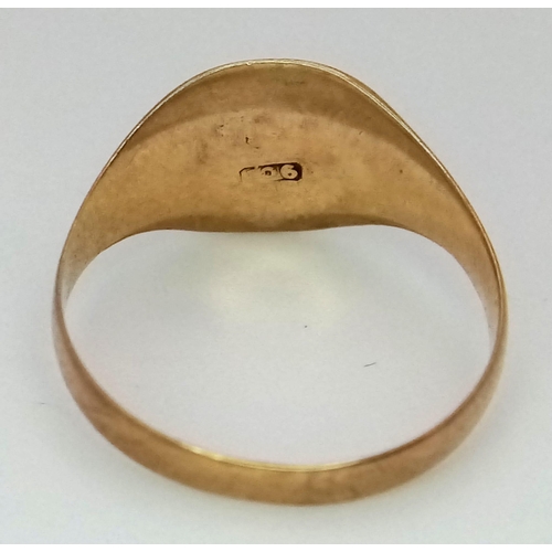 589 - A Vintage 9K Yellow Gold Signet Ring. Size M/N. 2.05g weight.