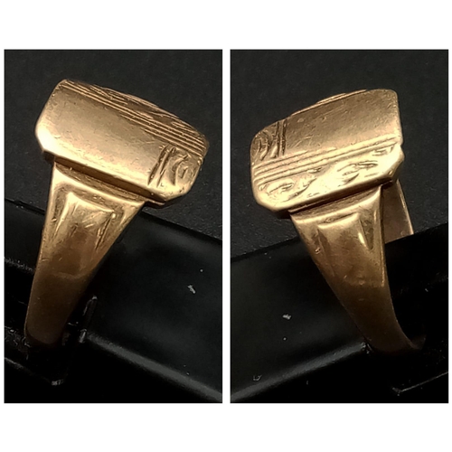 981 - A Vintage 9K Yellow Gold Signet Ring. Size I/J. 2g weight.