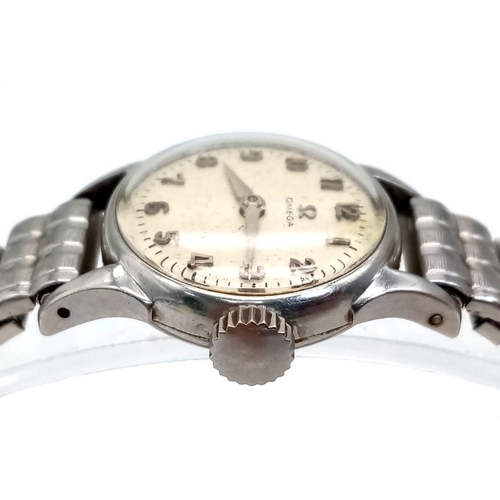 344 - A Vintage (1950s) Omega Ladies Watch. Expandable bracelet. Steel case - 20mm. Mechanical movement in... 