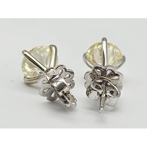 484 - A Pair of 1ct Diamond Stud Earrings. Total Weight 1.97g