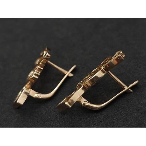 146 - A STYLISH PAIR OF 14K YELLOW GOLD VINTAGE EARRINGS IN THE DESIGN OF A LADY PORTRAIT WEARING HAT SILH... 