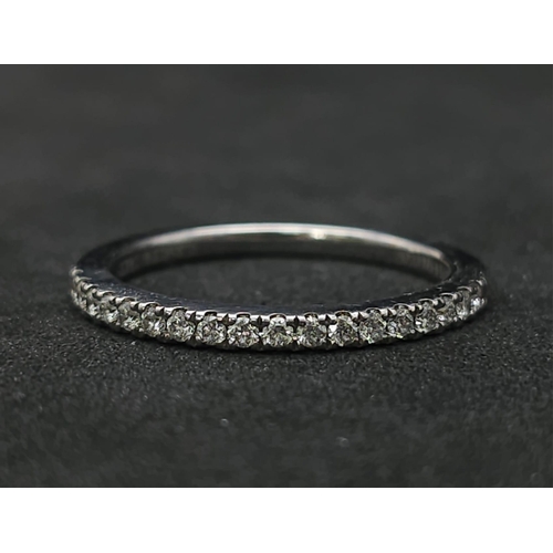 195 - 18K WHITE GOLD 0.23CT DIAMOND BAND RING 