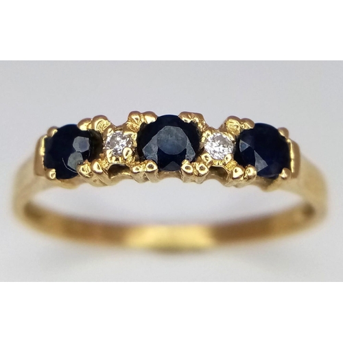 587 - 18K YELLOW GOLD DIAMOND & SAPPHIRE RING. TOTAL WEIGHT 1.8G. SIZE N 1/2.