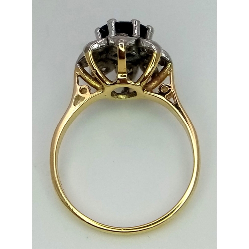 97 - A BEAUTIFUL 18K YELLOW GOLD DIAMOND & SAPHIRE CLUSTER RING, WITH APPROX 0.30CT SAPPHIRE CENTRE AND 0... 