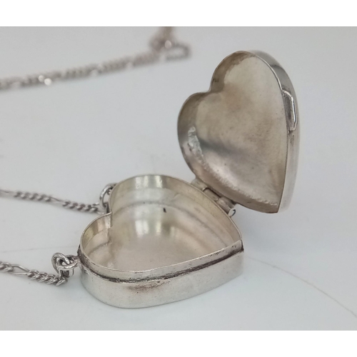 1165 - A Vintage Ari D Norman of London Silver 925 Heart Locket and Chain. Full Hallmarks on both Pieces. L... 