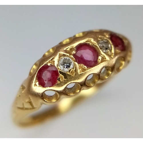 623 - 18kt Yellow Gold Vintage Diamond & Ruby 5 Stone Ring.
W: 2.2g
Size Q