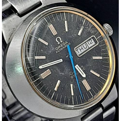 202 - A Vintage Omega Automatic Dynamic Gents Watch. Stainless steel strap and oval case - 42mm. Black dia... 