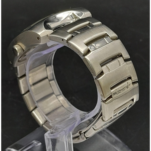 1090 - Very Good Condition Square Face Stainless Steel Quartz Watch by Loaded. 50m Water Resistance 36mm In... 