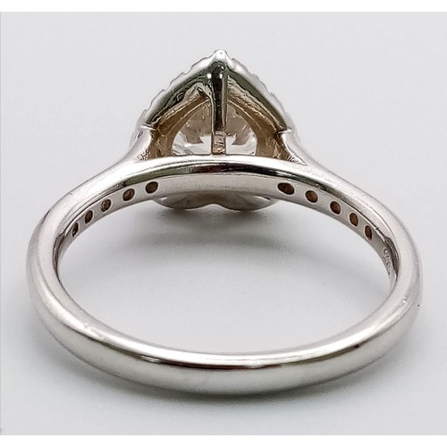 950 - Sterling silver heart shaped halo ring. Wt 3.9g, size P.