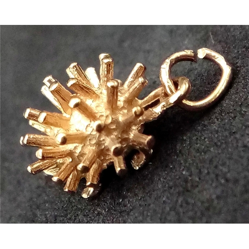 848 - A 9K Gold Hedgehog Charm/Pendant. 0.94g total weight.