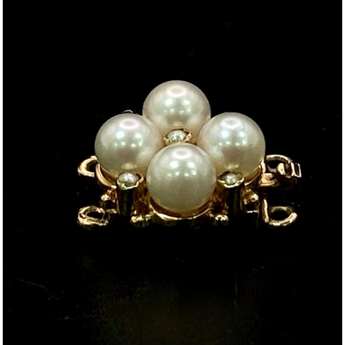 39 - A Vintage 9K Yellow Gold and Seed Pearl Jewellery Clasp. Perfect for a four-strand necklace. 17mm. 2... 