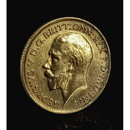 2 - A 22K Gold 1913 George V Half Sovereign Coin.