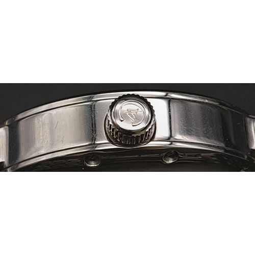 253 - A Genuine Ladies Must de Cartier Argent Vermeil Silver Tank Watch 22mm including Sapphire Crown. Mec... 