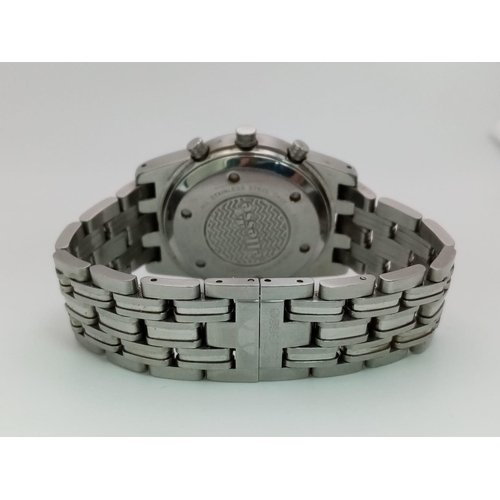 1605 - An Ellesse Chronograph Quartz Ladies Watch. Stainless steel strap and case - 36mm. Blue dial with th... 